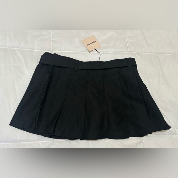Revolve Superdown Wanda Mini Skirt in Black Sz Small - Picture 5 of 5